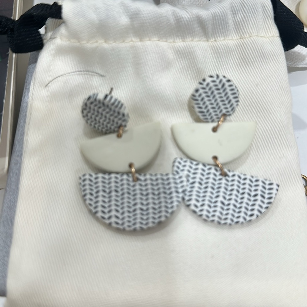 Minimalist Black & White Geometric Drop Earrings - Women Jewelry Earrings